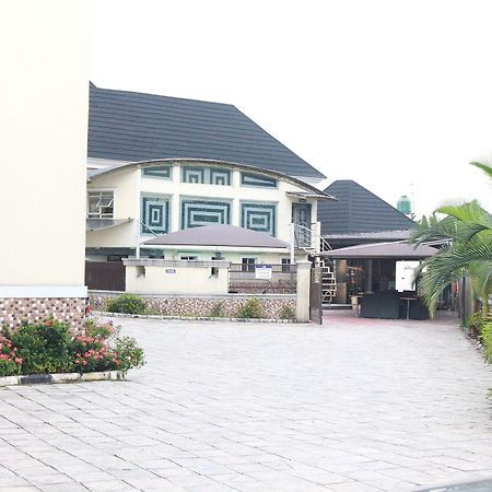 Royal Charlin Hotel And Suites Port Harcourt Extérieur photo